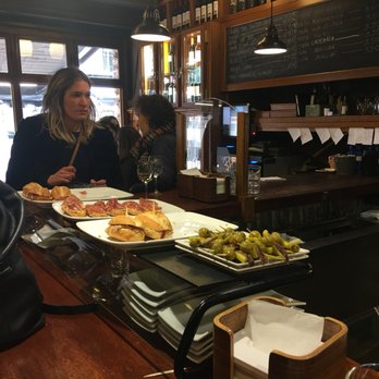 La Viña del Ensanche - Tapas Bars Near Me - Bilbao, BI