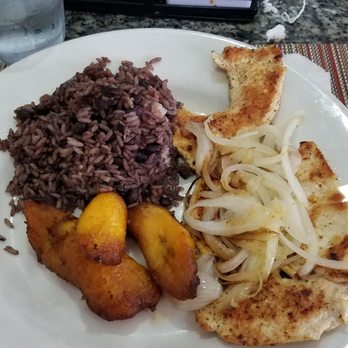 Señor Cafe - Chicken, moro rice and plantains - Cuban Near Me - Hollywood, Florida Señor Cafe - Chicken, moro rice and plantains - Cuban Near Me - Hollywood, Florida