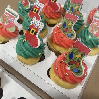 Brittany's Cupcake Shoppe - Cupcakes Near Me - Lake City, Florida
