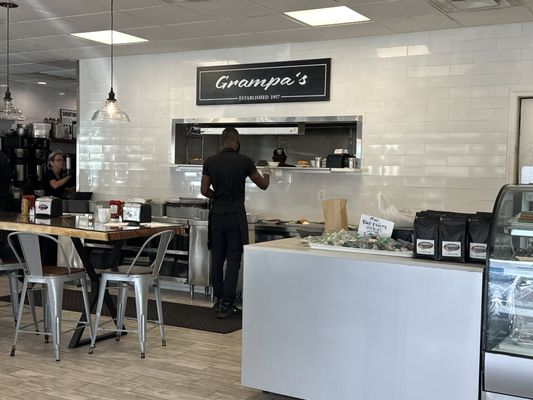 Grampa's Restaurant by null