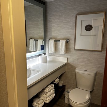 Hilton Denver City Center - Bathroom - Hotels Near Me - Denver, Colorado