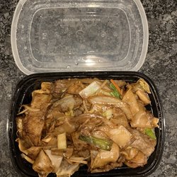 Chopstick - Chow fun/chow foon with beef
