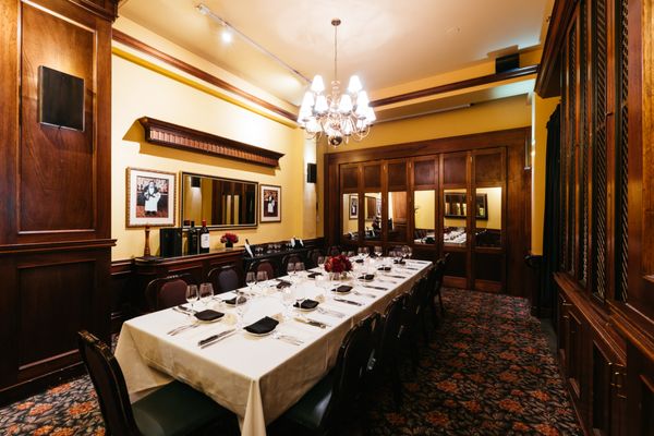 Metropolitan Grill by null