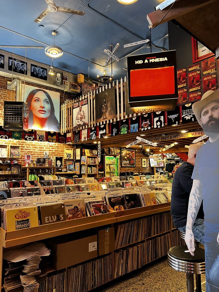 Easy Street Records & Cafe