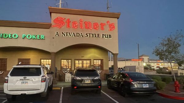 Steiner's Pub by null