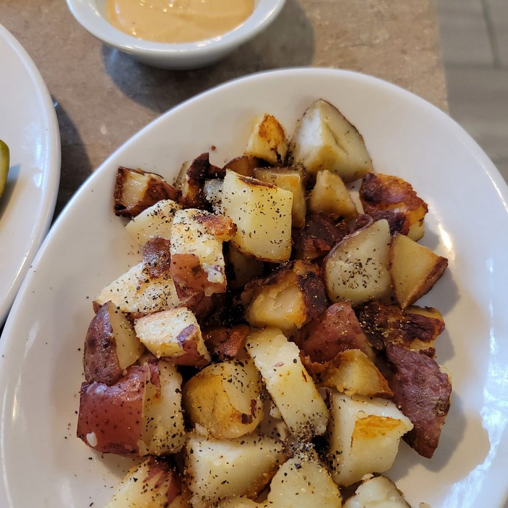 Benedict's - Hash browns - American Near Me - Pinellas Park, Florida Benedict's - Hash browns - American Near Me - Pinellas Park, Florida