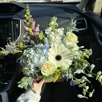 Genesee Florist - Baby arrival arraignment - Florists Near Me - San Diego, California