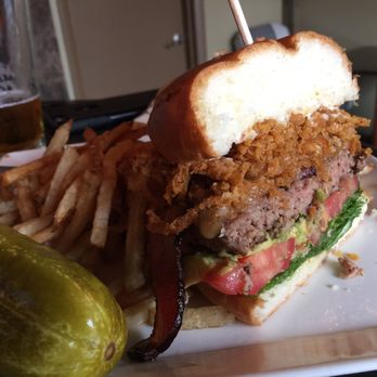 Barrel Mountain Brewing - Daybreak burger we cut in half - New American Near Me - Battle Ground, Washington Barrel Mountain Brewing - Daybreak burger we cut in half - New American Near Me - Battle Ground, Washington