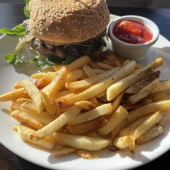 Variable Cafe - Sunset Strip Burger - Vegan Near Me - Los Angeles, California