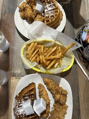 Daisy Mae's Southern Fried Chicken & Breakfast by null