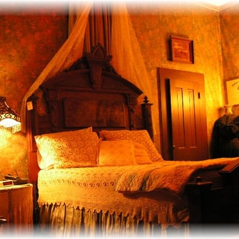 The Carleton House Bed & Breakfast - Bed & Breakfast Near Me - Bonham, Texas The Carleton House Bed & Breakfast - Bed & Breakfast Near Me - Bonham, Texas