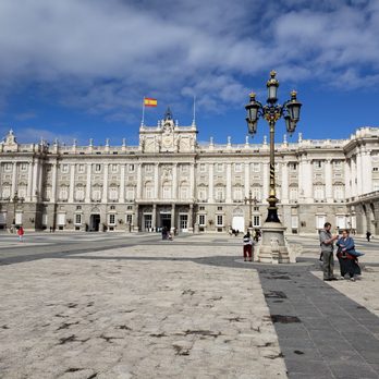 Palacio Real de Madrid - Landmarks & Historical Buildings Near Me - Madrid, M Palacio Real de Madrid - Landmarks & Historical Buildings Near Me - Madrid, M