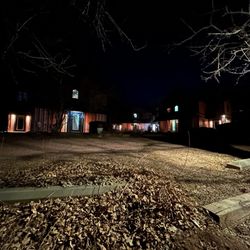 Blue Skies Inn - Nighttime