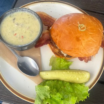 Sequoia Brewing Company - Grizzly Giant Burger, Italian cream soup!! - Breweries Near Me - Fresno, California Sequoia Brewing Company - Grizzly Giant Burger, Italian cream soup!! - Breweries Near Me - Fresno, California