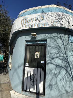 Dave's Carry-Out by null