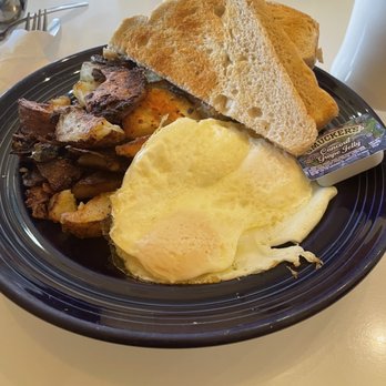Cafe 222 - 2 eggs over easy, sourdough, potatoes - Breakfast & Brunch Near Me - San Diego, California