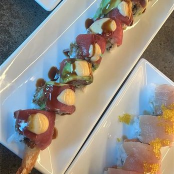 Kuma on Valencia - Golden Warrior Roll & Hey girl roll - Sushi Bars Near Me - San Francisco, California Kuma on Valencia - Golden Warrior Roll & Hey girl roll - Sushi Bars Near Me - San Francisco, California