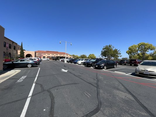 Mama Made Thai by null