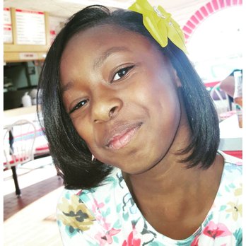 Jazmin Boyd - Luv n my Yellow Bow! - Hair Stylists Near Me Jazmin Boyd - Luv n my Yellow Bow! - Hair Stylists Near Me