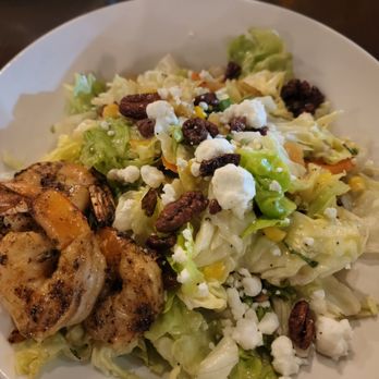 Beau's Grillery - Beau's salad with shrimp - American Near Me - Bloomfield Hills, Michigan