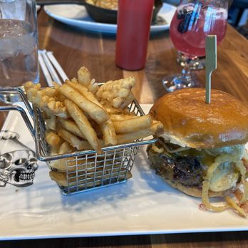 Guy Fieri's Foxwoods Kitchen & Bar - American Near Me - Mashantucket, Connecticut Guy Fieri's Foxwoods Kitchen & Bar - American Near Me - Mashantucket, Connecticut