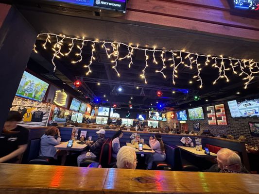 BUBBA’S 33 with photos - Updated August 2024 - 135 Photos & 59 Reviews - 4120 Portsmouth Blvd