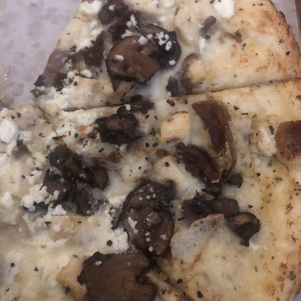 SPIN! Pizza - Chicken and Goat Cheese Pizza minus the prosciutto I ordered... - Pizza Near Me - Papillion, Nebraska SPIN! Pizza - Chicken and Goat Cheese Pizza minus the prosciutto I ordered... - Pizza Near Me - Papillion, Nebraska