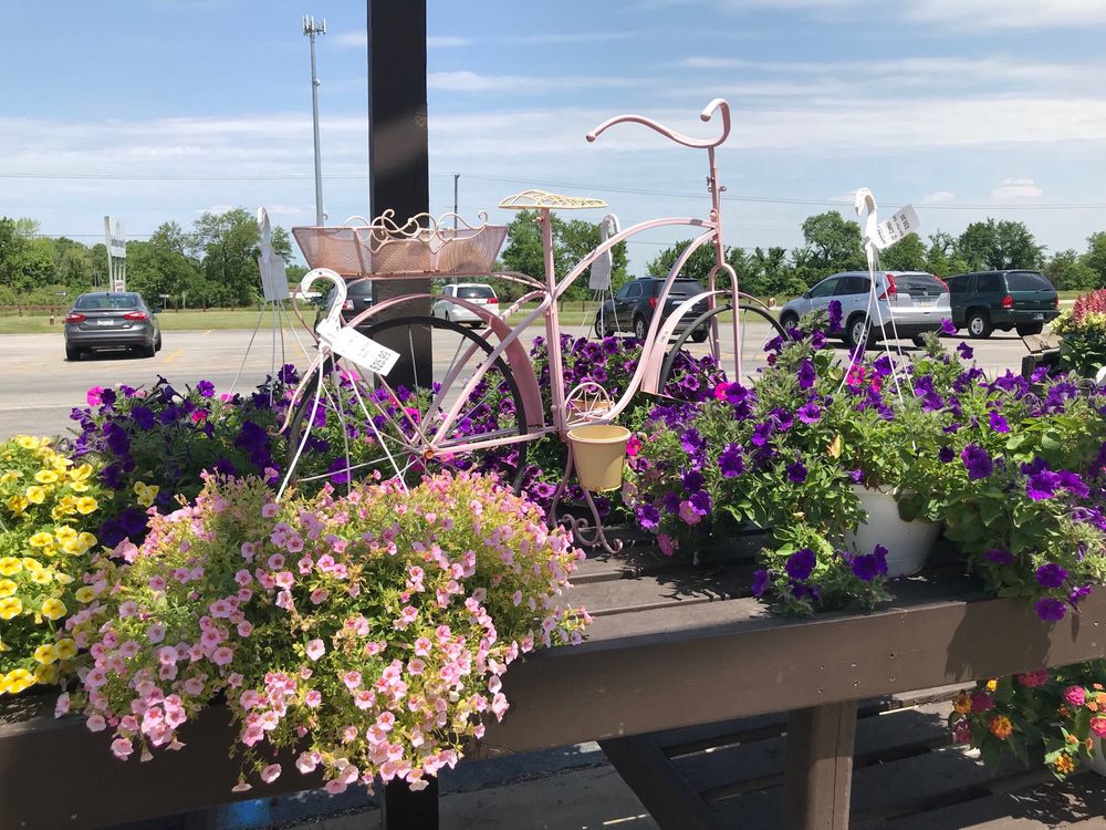 JOHNSON’S FARM PRODUCE Updated September 2024 718 W US Hwy 30