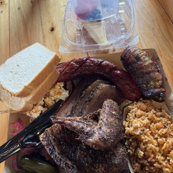 The Wagon Wheel BBQ - 3 meat plate.. brisket, chicken and sausage link - Barbeque Near Me - Eagle Pass, Texas