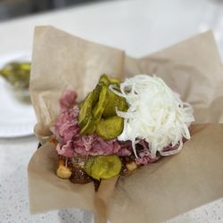 Nilly's Burgers - Small Pastrami Chili Cheese Fries