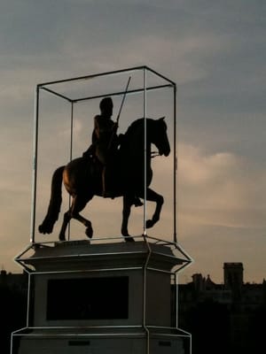 Square du Vert-Galant by null