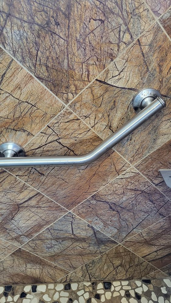 Slide of Mario Handyman