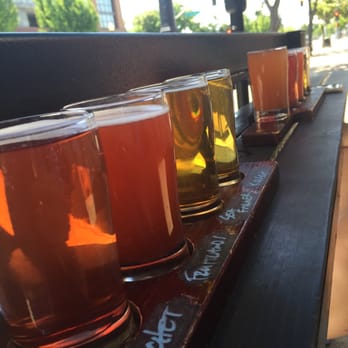 Commonwealth - Down the line of beer - Beer Bar Near Me - Modesto, California