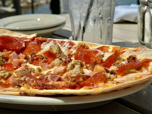 Lola's Lakehouse by null