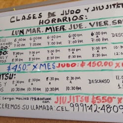 Gold's Gym - Horarios de clases y costos :)