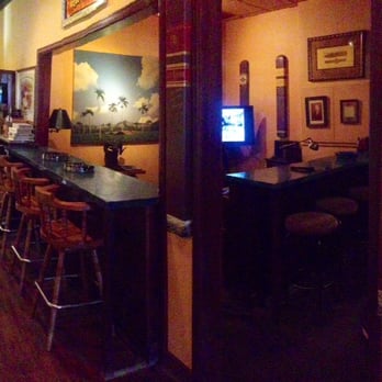 Cigar Jones - Private lounge for relaxing, with free wifi. - Tobacco Shops Near Me - Wayzata, Minnesota
