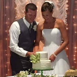 Glisten Salon and Sunless Boutique - Beautiful Bride Glisten Tanned before her big day!!