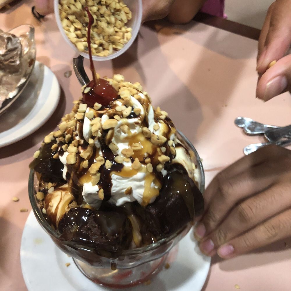 Peggy Sue's - Brownie blast - Diners Near Me - Mesquite, Nevada Peggy Sue's - Brownie blast - Diners Near Me - Mesquite, Nevada