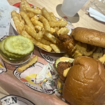 Dave's Hot Chicken - Chicken Shop Near Me - Columbus, Ohio