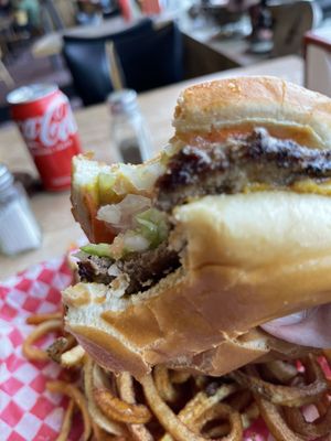 Ty's Hamburgers by null