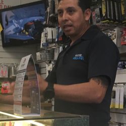 Phone Meckanix - Don't come here the Owner has some horrible customer service