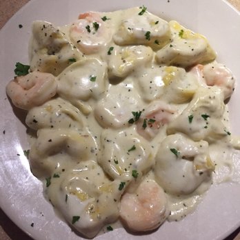 That's Amore - Cheese tortellini with Alfredo sauce and garlic shrimp - Italian Near Me - Greenfield, Wisconsin That's Amore - Cheese tortellini with Alfredo sauce and garlic shrimp - Italian Near Me - Greenfield, Wisconsin