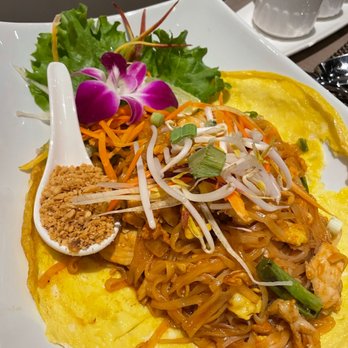 Bamboo Penny's - Thai Near Me - Leawood, Kansas