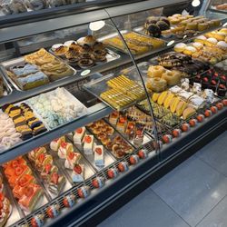 Padeirinha Doce - Padaria e Confeitaria