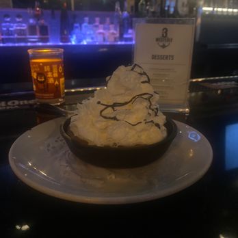 3 Westerly Bar & Grill - Cookie skillet - New American Near Me - Ossining, New York 3 Westerly Bar & Grill - Cookie skillet - New American Near Me - Ossining, New York