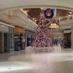 West Ridge Mall - Christmas Tree