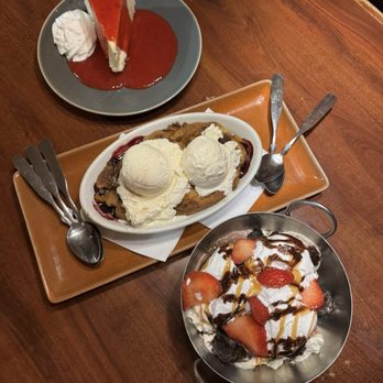 Tony Roma's - Cheesecake, cobbler and brownie - Barbeque Near Me - Anaheim, California