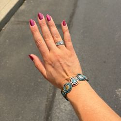 Lovely Nails - Cat eye almond shape