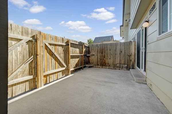 Yorkshire Square by null