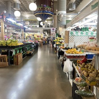 Hamilton Farmers Market - Farmers Market Near Me - Hamilton, Ontario Hamilton Farmers Market - Farmers Market Near Me - Hamilton, Ontario